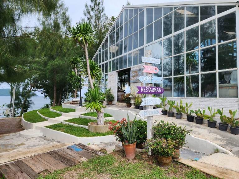 Resort  Pak Khlong
