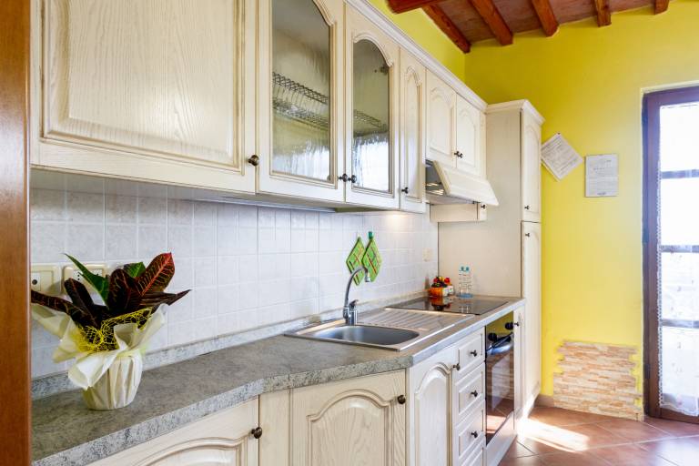 Apartment 'Granaio' with Shared Garden, Wi-Fi and Air Conditioning in Magliano in Toscana