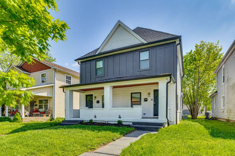 2 Mi to Mass Ave Indianapolis Townhome Near Parks