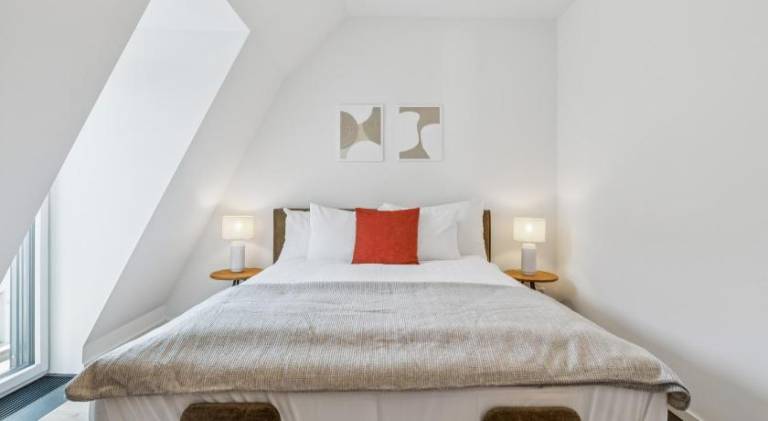 Horizon Home Bahnhofstrasse, Lowenstrasse Penthouse — photo 2