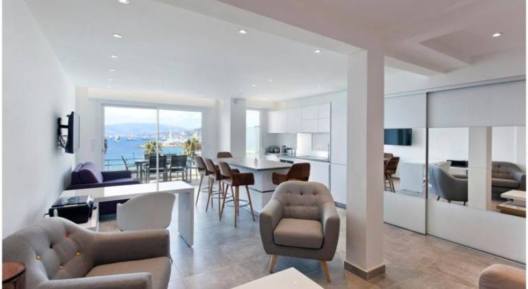 REF 1229 - Cannes Croisette - Sea view apartment for rent — photo 5