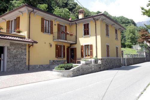 Bed & Breakfast  Lenna