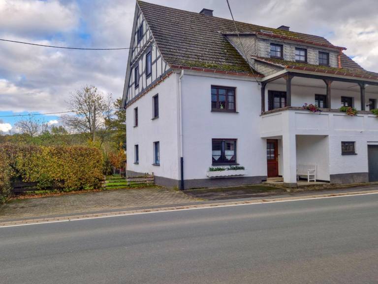 Ferienhaus im Sauerland mit Terrasse und Garten