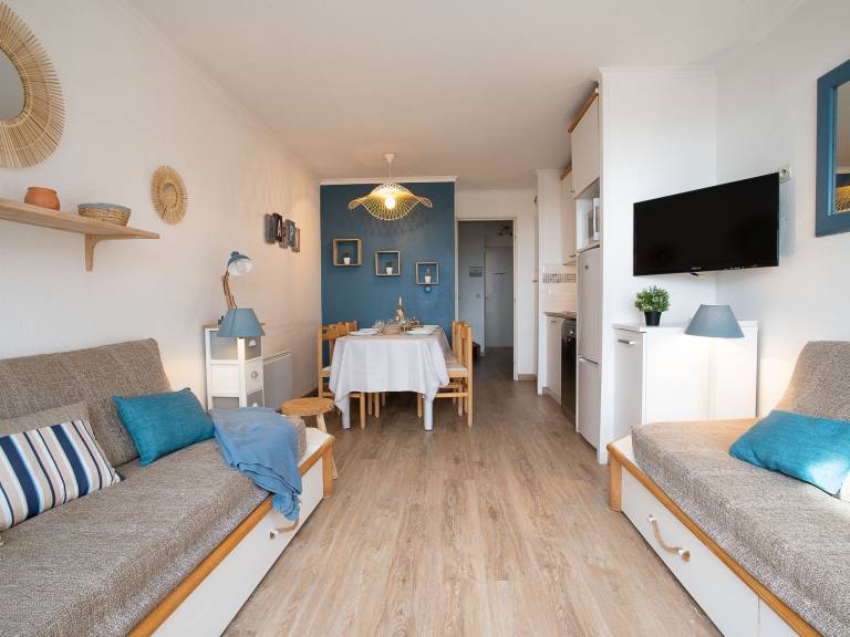 Family-friendly nice holiday apartment with yard, pool & terrace | Sea view | Dogs allowed — photo 3