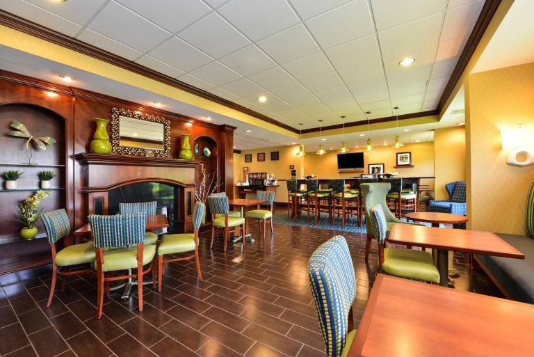 Hampton Inn by Hilton Petersburg Fort Lee — photo 4