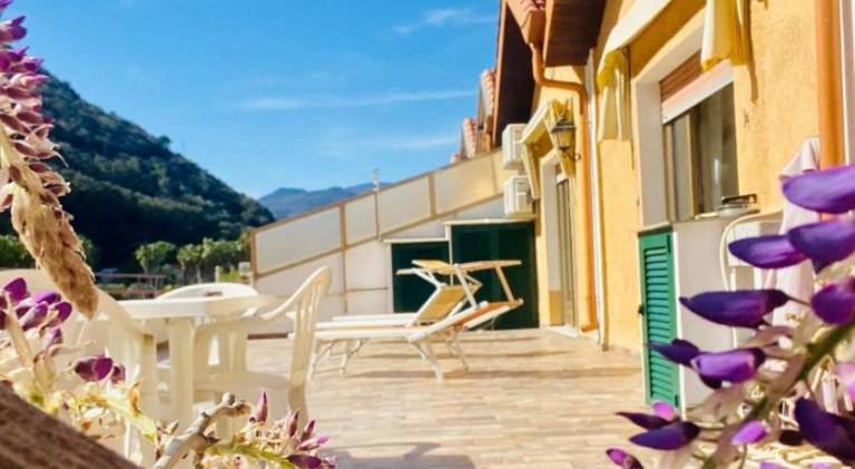 Casa Glicine in Finale Ligure