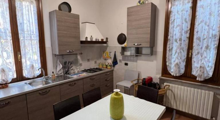 Apartment with yard — photo 4
