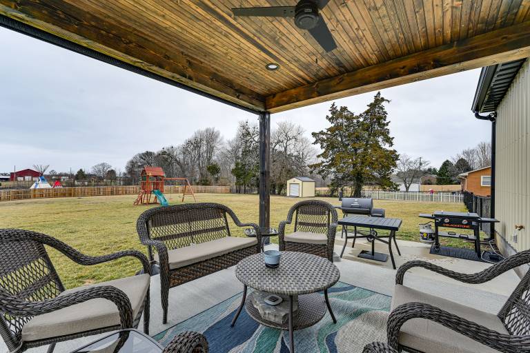 Near CU & Dtwn! Campbellsville Home w/ Game Room — photo 4