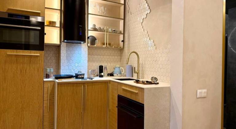 Cosher Premium Location • Boutique Stay • Design — photo 3
