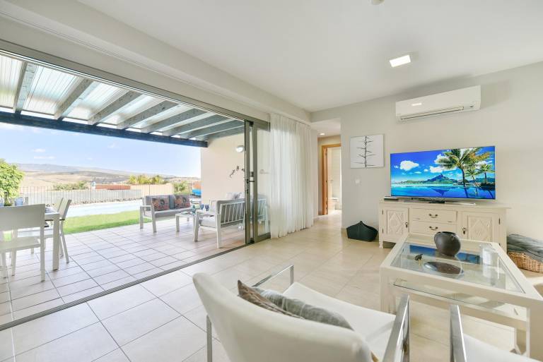 Fully equipped spacious villa with private pool, terrace & barbeque | Suitable for remote work | Pets are welcome — photo 3