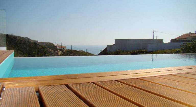 Vacation home with pool, garden & patio — photo 2