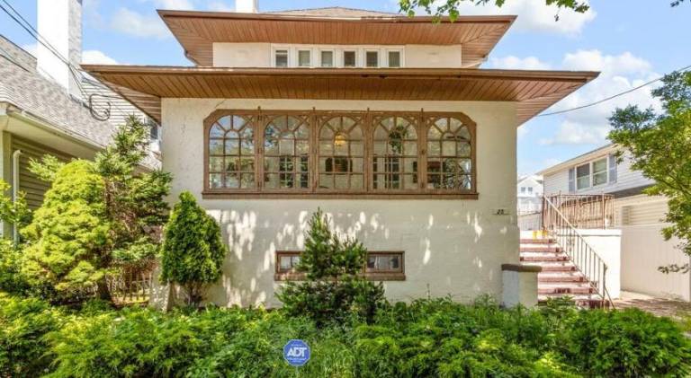 1 Block to Beach - 8BR 5BA Modern Historic Home in Pleasantville, NJ