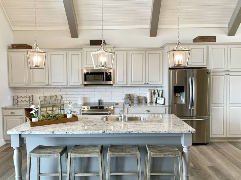 House  Branson West
