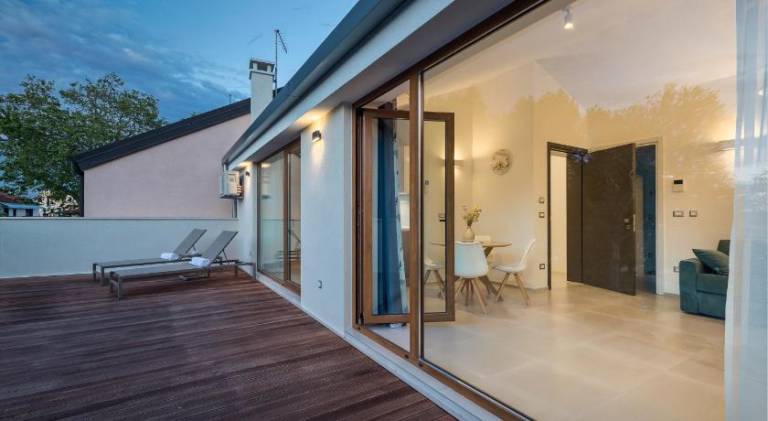 Apartment with garden & terrace — photo 2