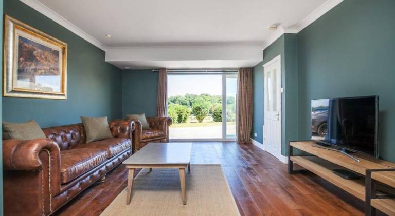 Rental apartment with 2 rooms for 4 persons — photo 2