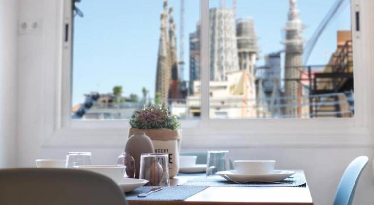 Holiday apartment with terrace | Near Sagrada Família in Barcelona