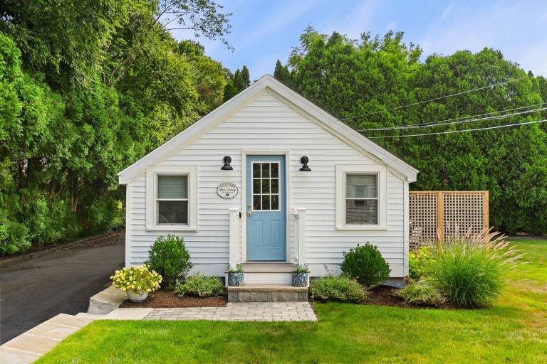 Cabin Gloucester