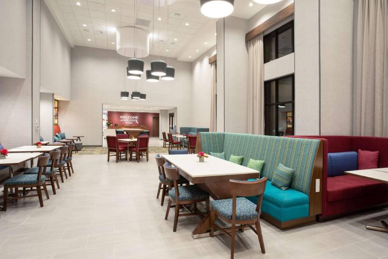 Hampton Inn & Suites Watsonville — photo 4