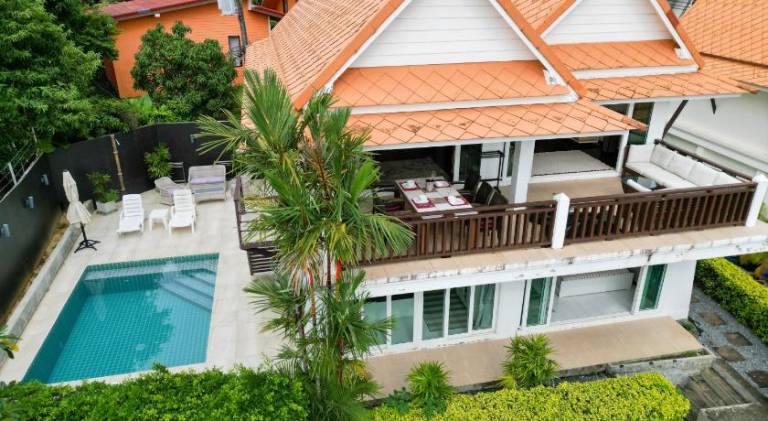 Villa with yard & patio in Ko Lanta