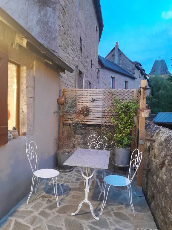 Holiday Home 'La Petite Authentique' with Private Terrace in Rodez