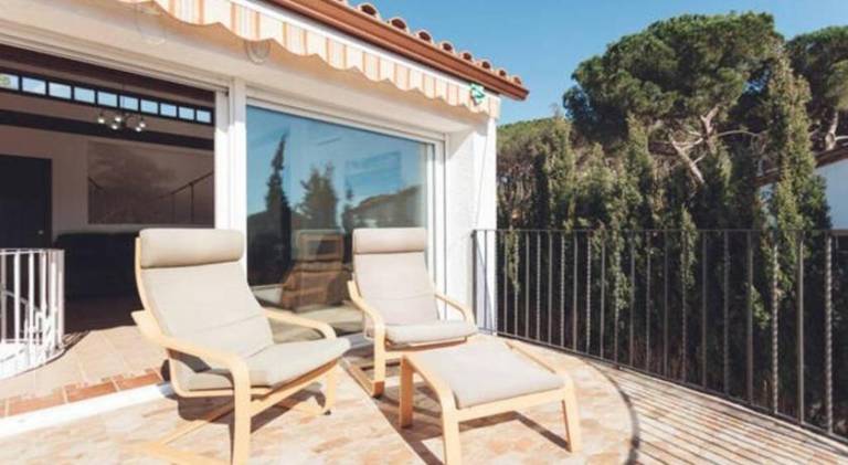Vacation home with terrace, BBQ & yard | Perfect for remote work in Castell-Platja d'Aro