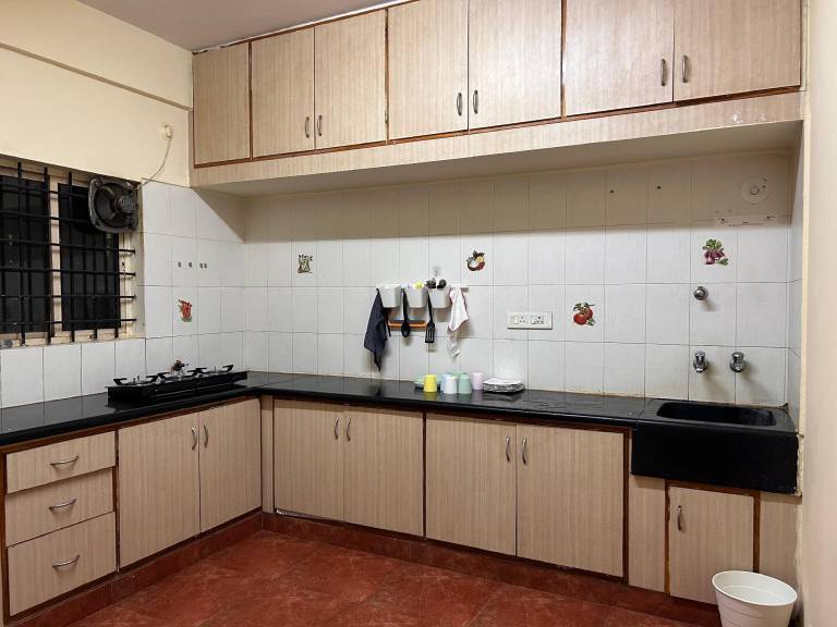 House Neeladri Nagar