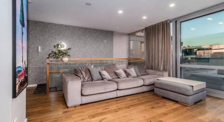 Elija Penthouse with Sea View & Terrace - Near Beach - Free Parking — photo 3