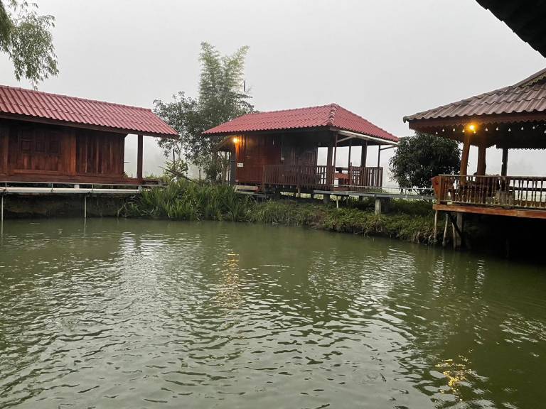 Villa with yard, patio & hot tub | Perfect for remote work | Dogs allowed in Chiang Mai