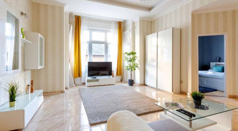 Luxury Downtown Home by Anna — photo 2