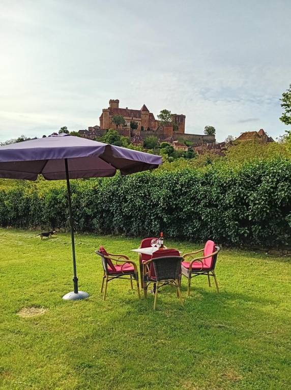Pleasant gite with BBQ, patio & yard | Dogs allowed — photo 4