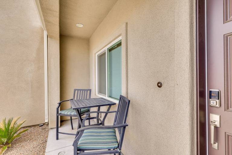 3 Mi to Lake Havasu: Condo w/ Mountain & Lake View — photo 2