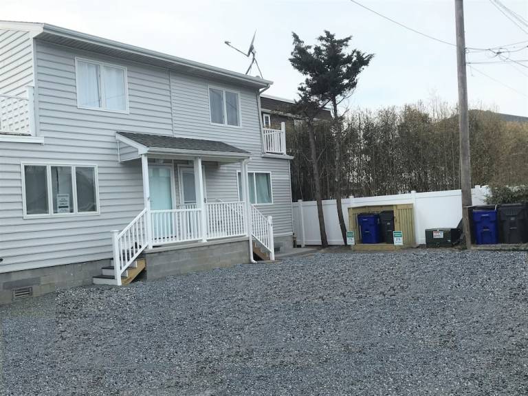 House  Dewey Beach
