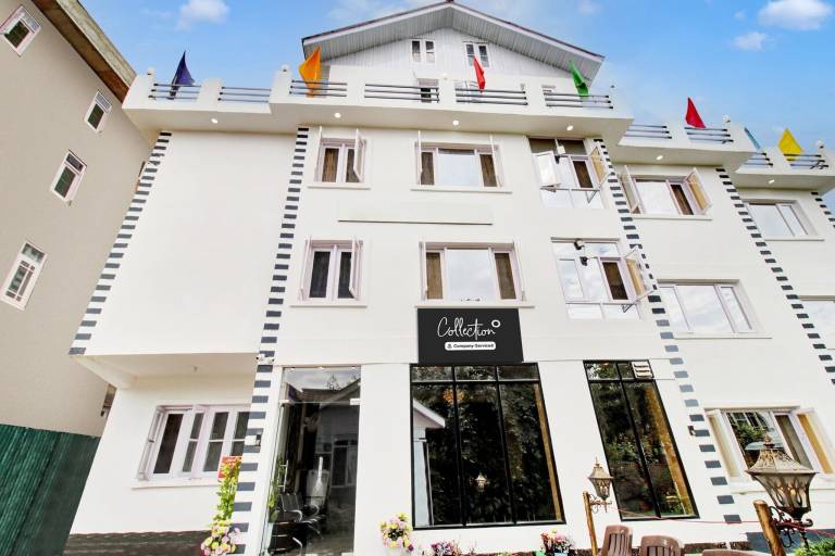 Collection O Dal Lake