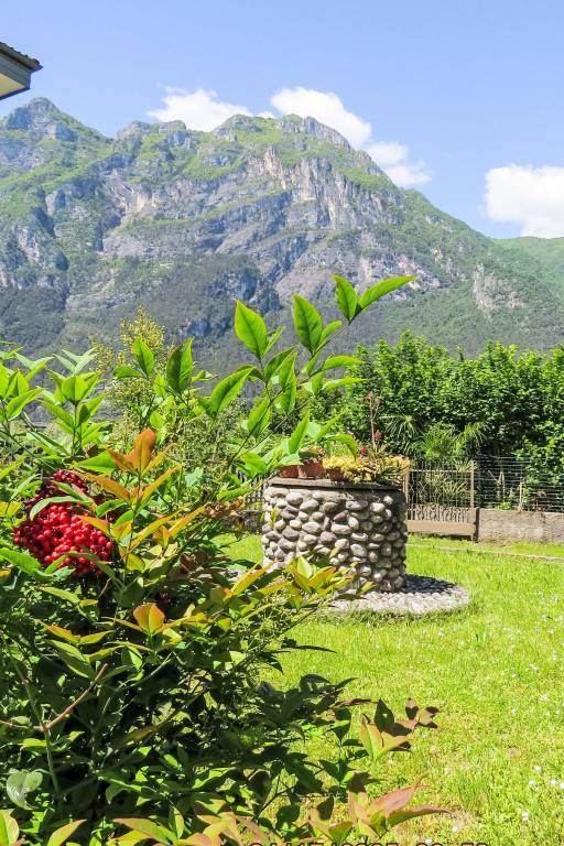 Villa im Grünen in Riva del Garda mit Garten — photo 5