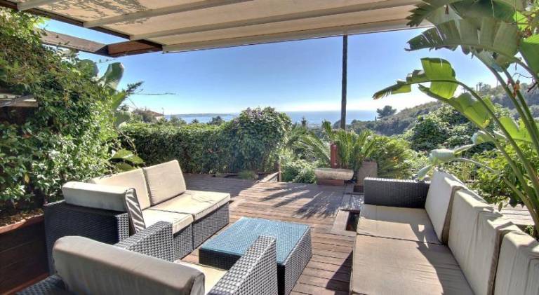 Apartment with pool & jacuzzi | Pets are welcome in Valbonne