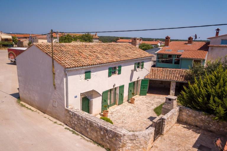 House Pula