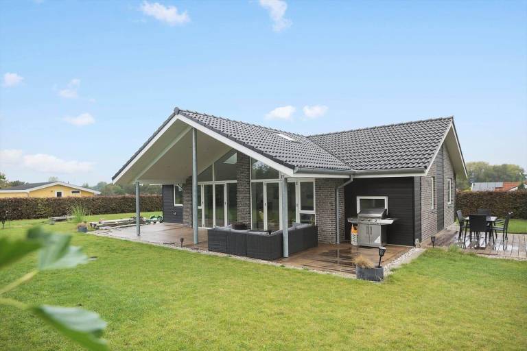 Feriehus  Karrebæksminde
