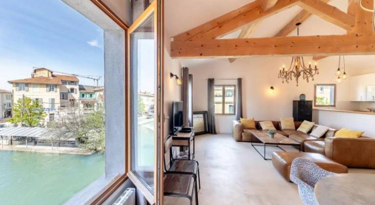 Olive- Vaste appartement donnant sur la Sorgue — photo 2