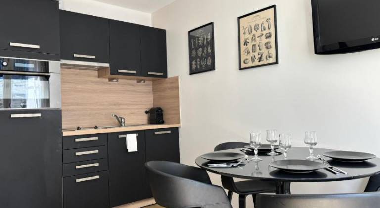 Rental apartment with terrace & garden — photo 2