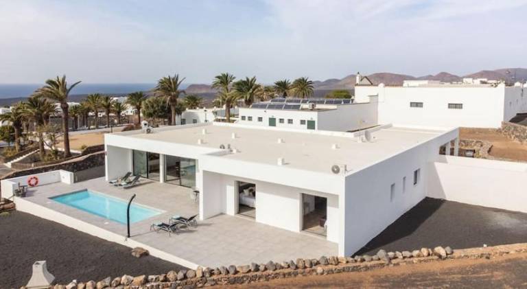 Fully equipped villa with barbeque, private pool & patio | Dogs allowed — photo 4