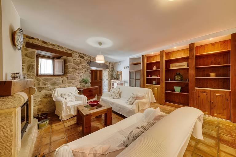 Fully equipped house with private pool & fast internet | Mountain view | Good for workation | Pets are welcome — photo 4