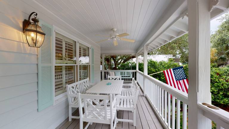 Pelican's Porch - 4318 8th Street — photo 4