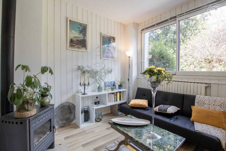 Pleasant gite with BBQ & yard | Pets allowed — photo 3