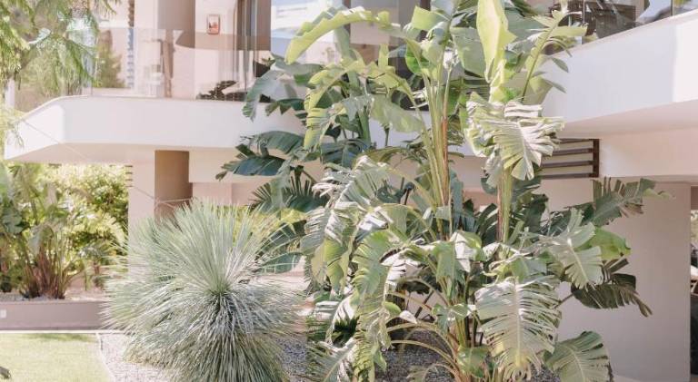 Apartment with yard, patio & pool | Perfect for remote work — photo 5