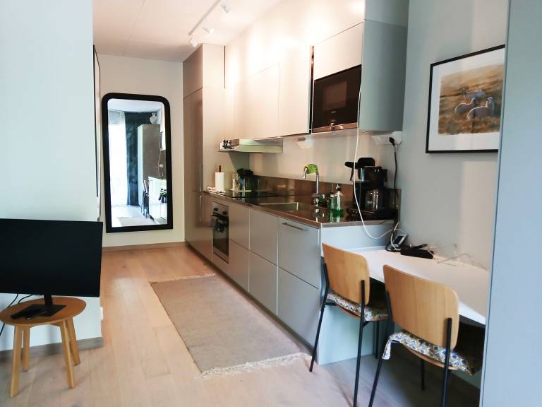 Pleasant apartment with yard & patio | Pets allowed — photo 5