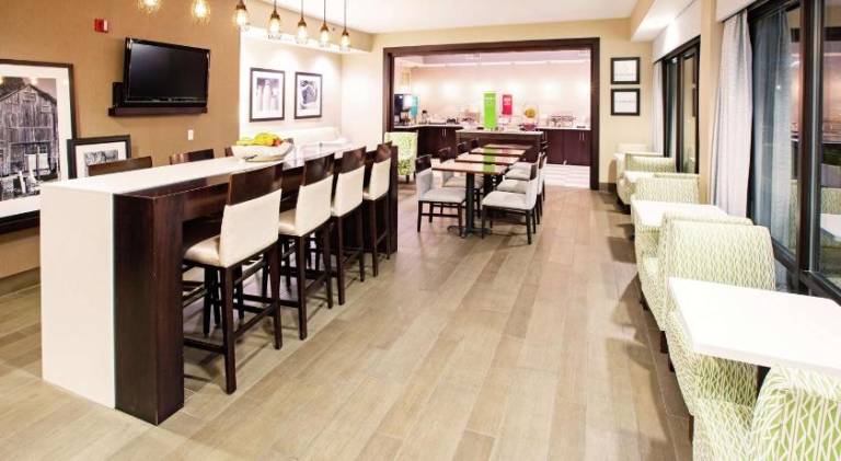 Hampton Inn Elizabethtown — photo 3