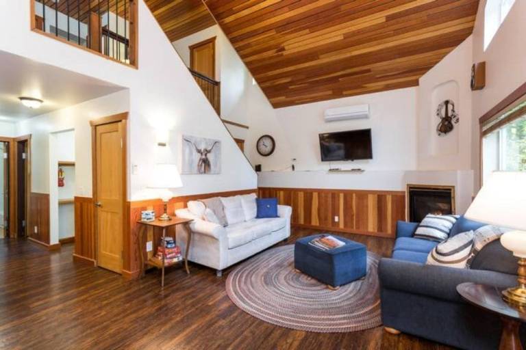 Cabin  Warnick
