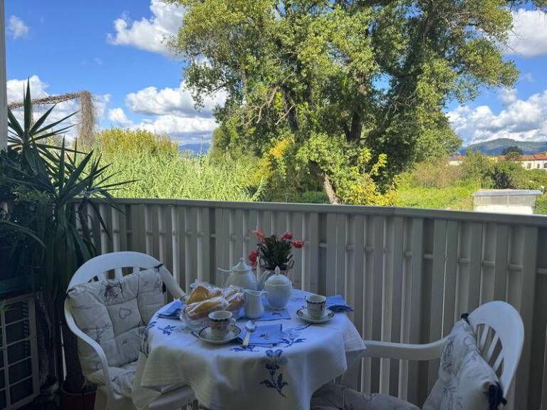 Ferienwohnung in Lucca, Montuolo für max. 3 Personen Ferienwohnung in Lucca, Montuolo für max. 3 Personen