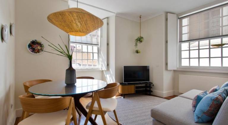 BOUTIQUE Rentals- DOURO Ribeira historical center with parking in Porto