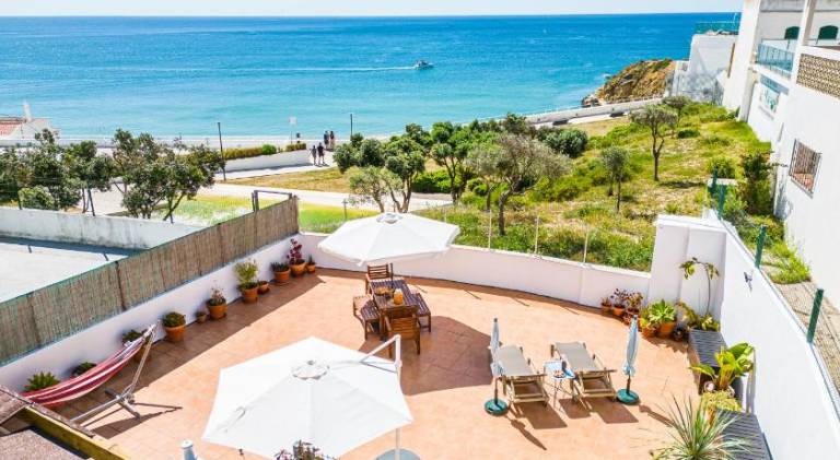 Stunning terrace with ocean view — photo 4